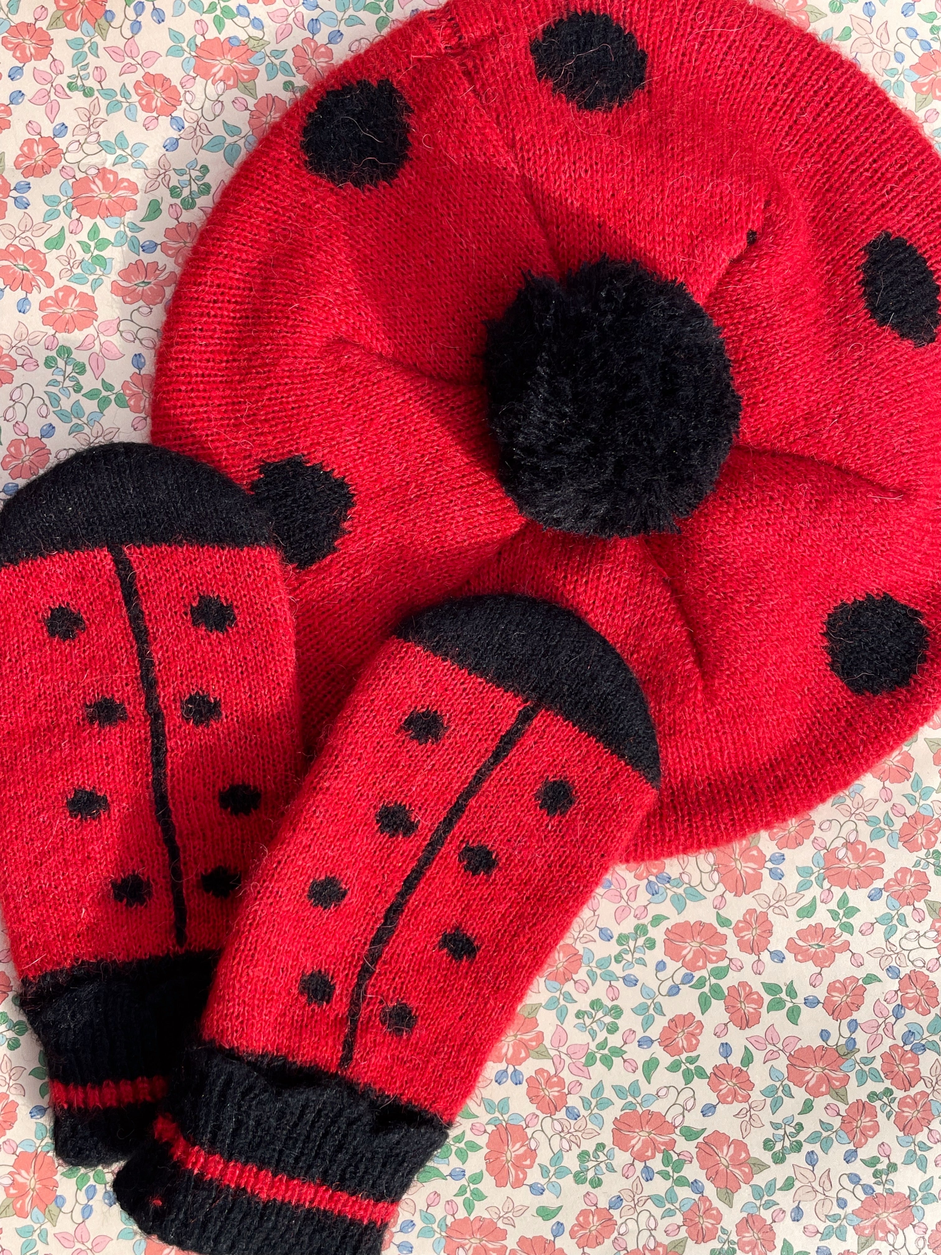 Ladybug gloves