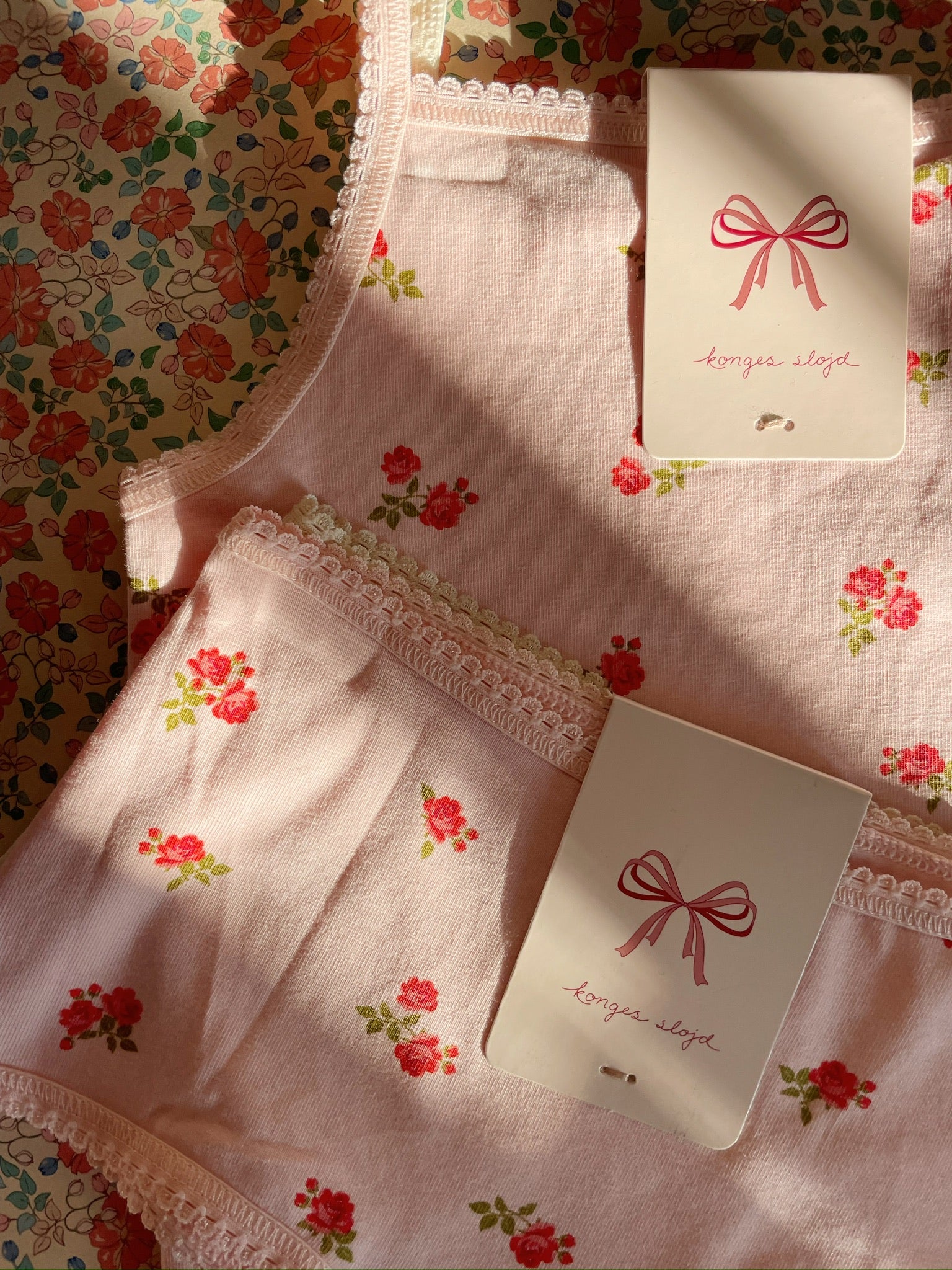 Basic 2-pack spaghetti strap tops