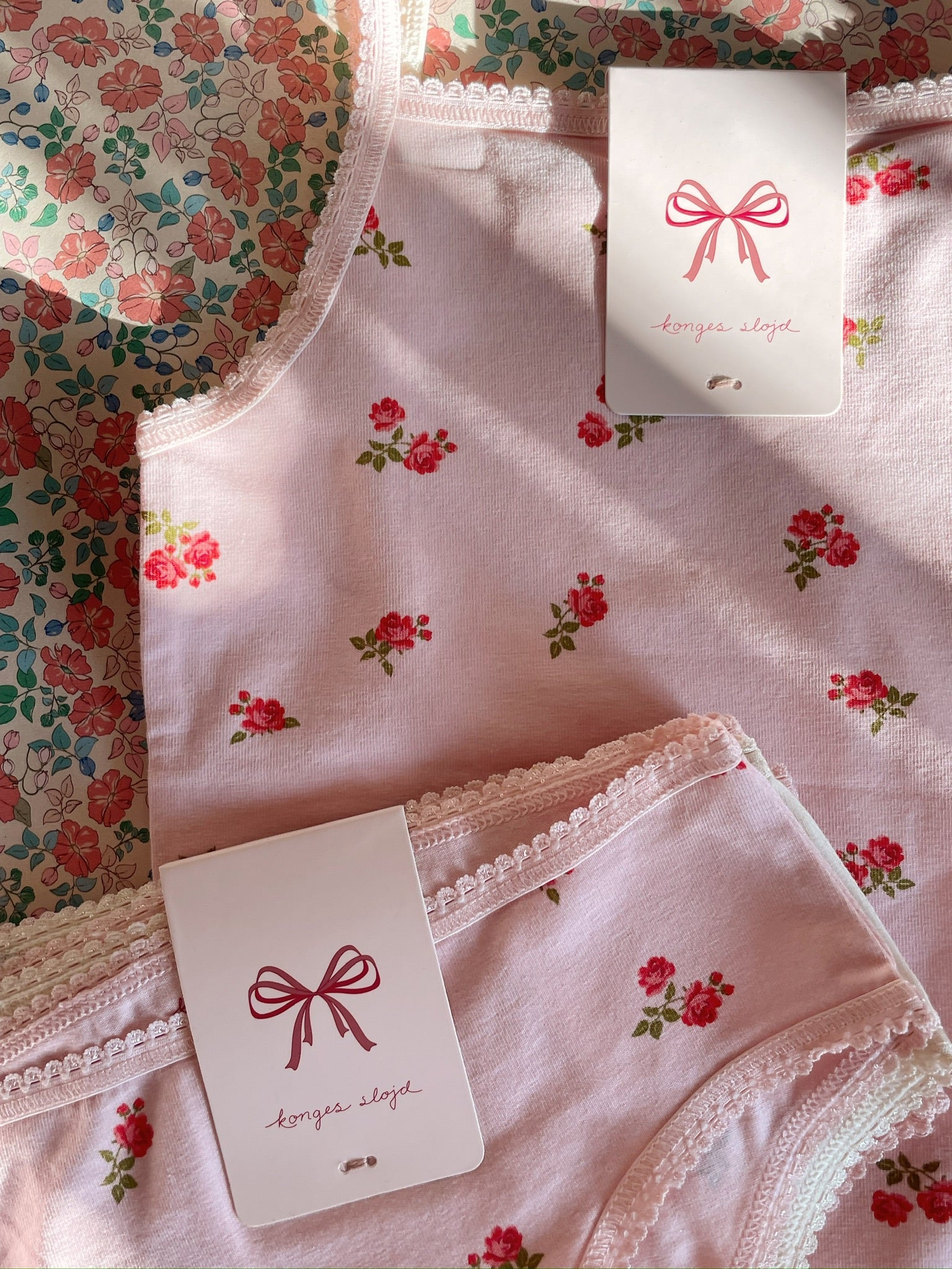Basic 2-pack spaghetti strap tops