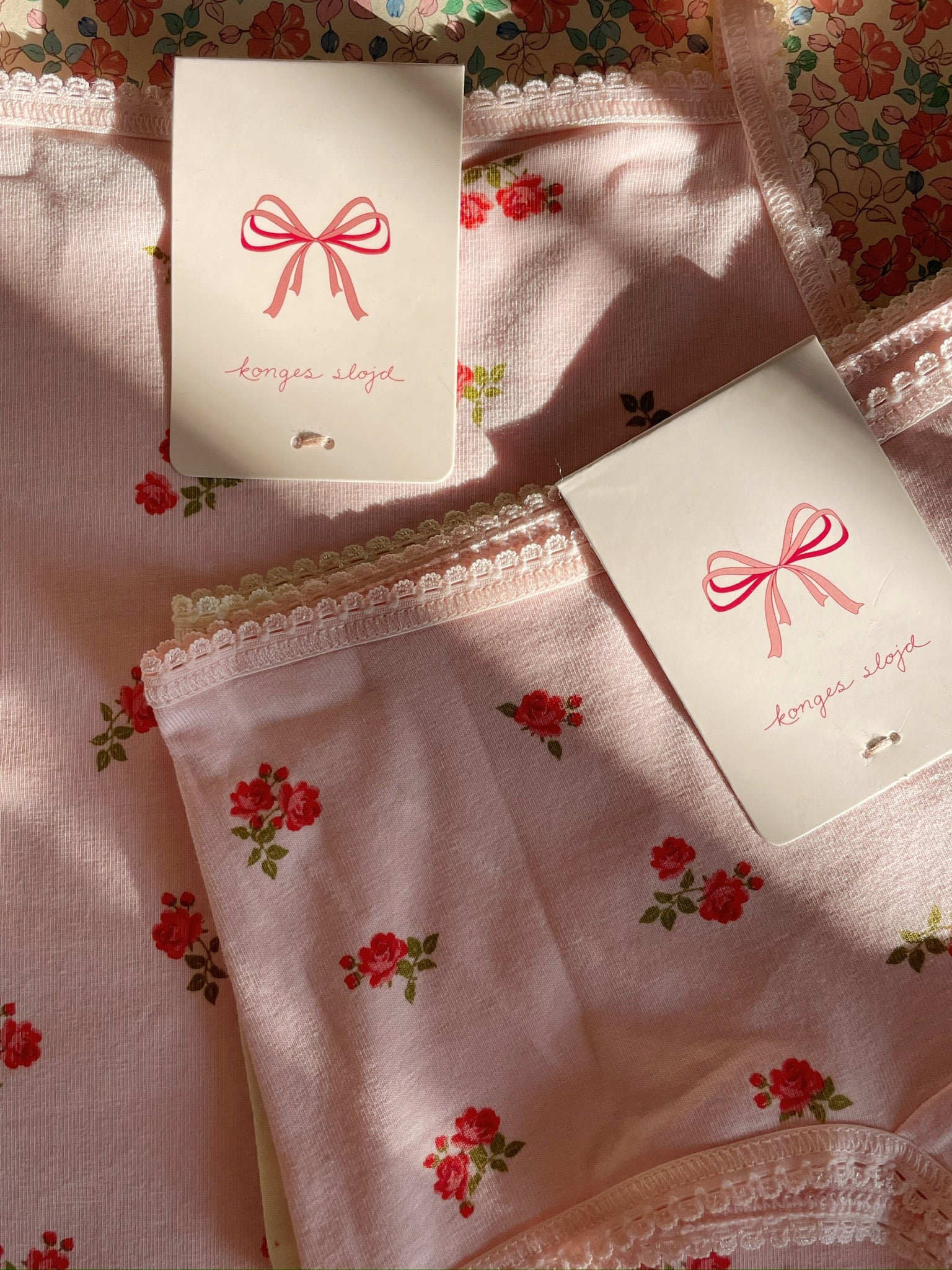 Basic 2-pack spaghetti strap tops
