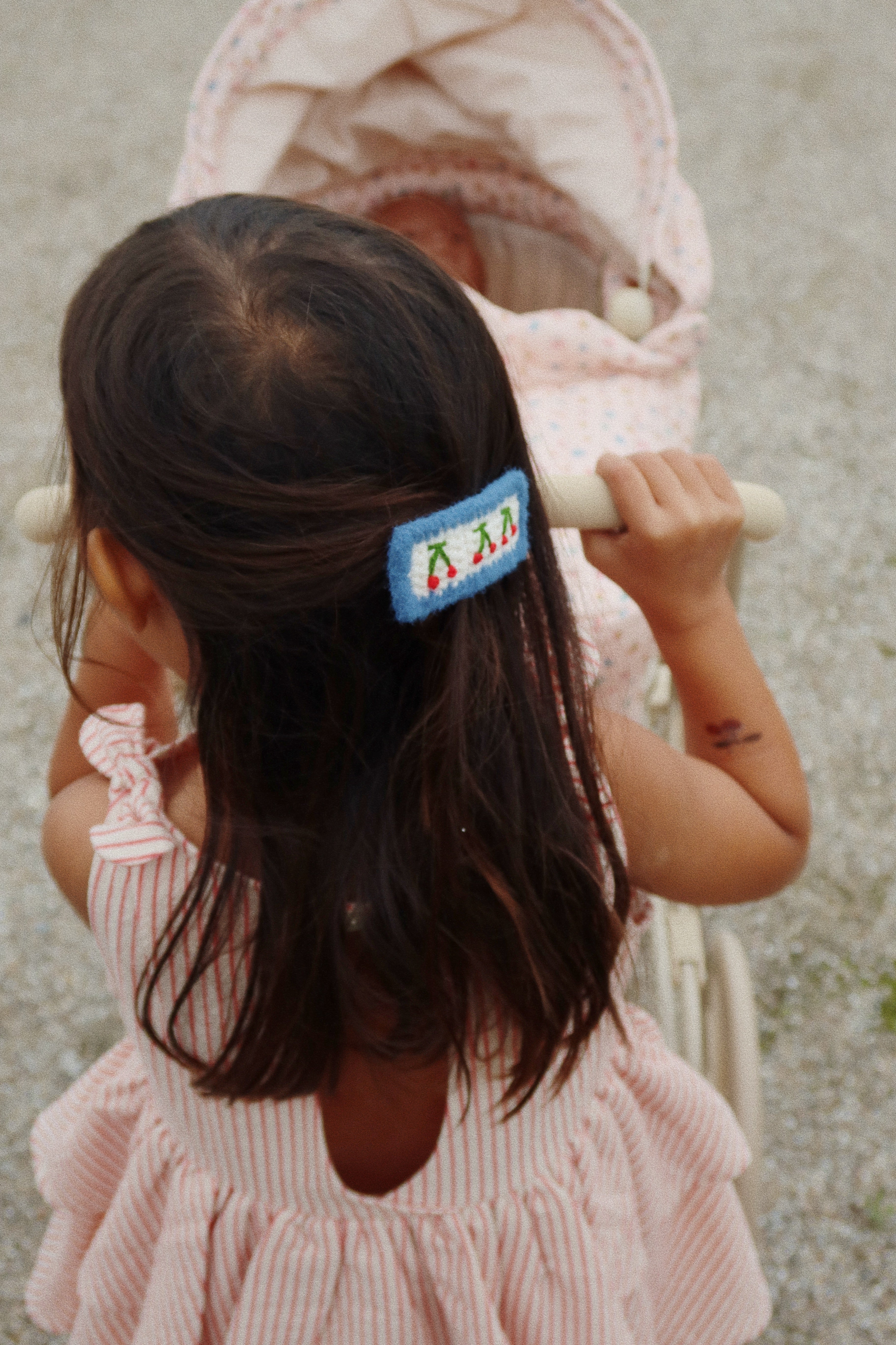 Gehaakte Cherry haarclip