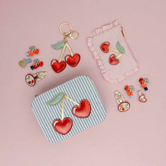 2-pack Scallop Framed Cherries