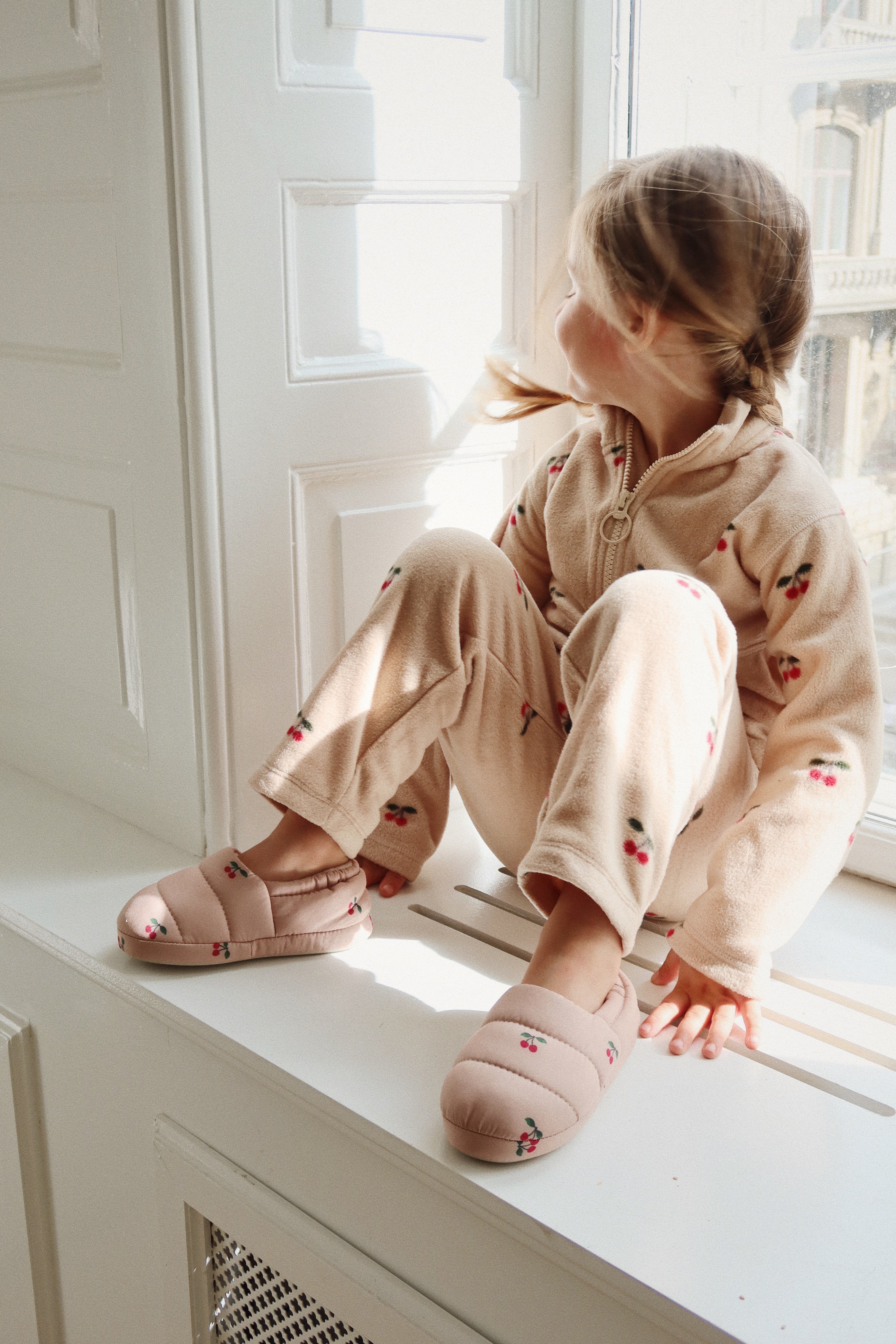 Globe Slippers